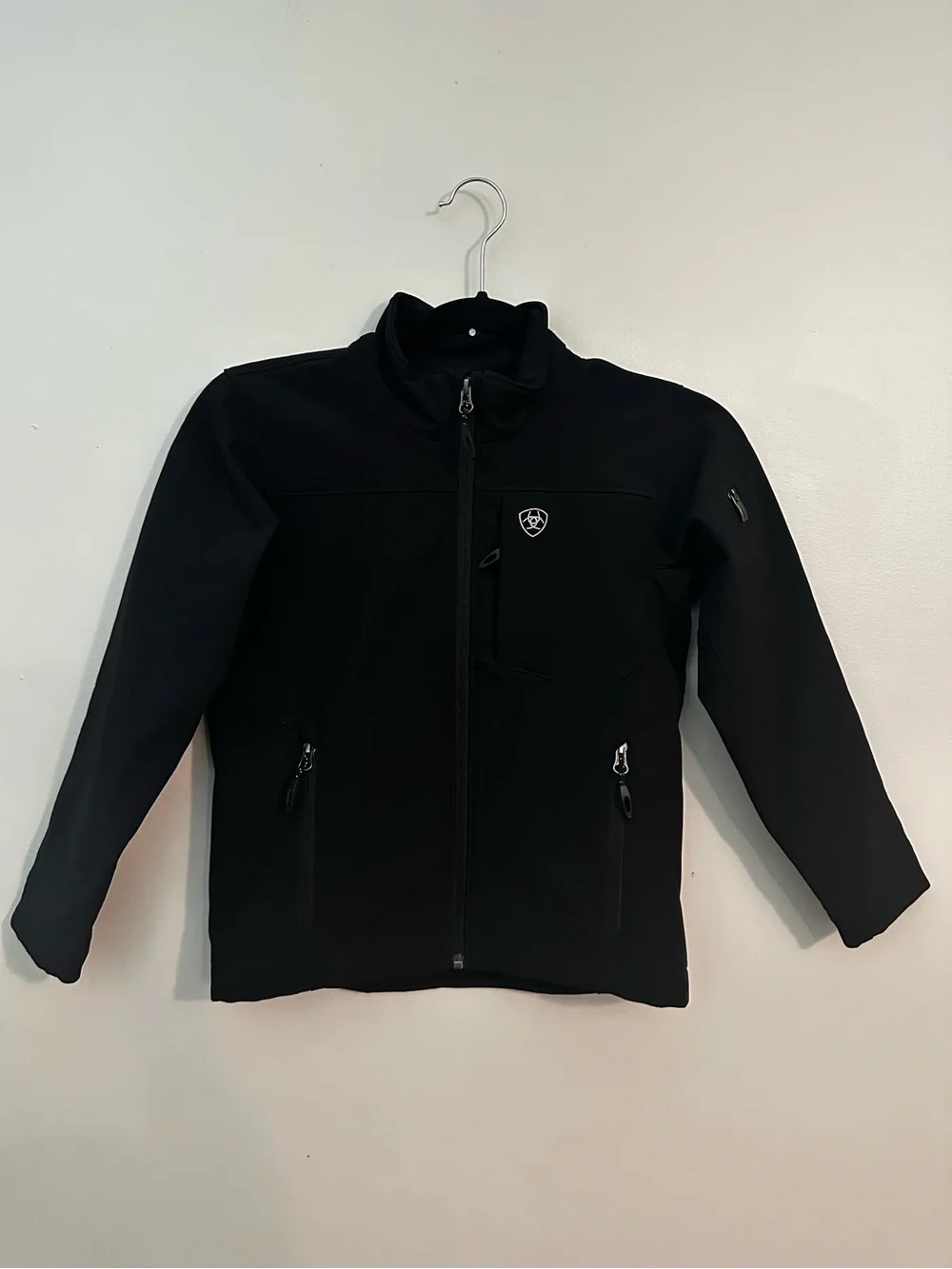 NWOT ARIAT BOYS' 2.0 SOFTSHELL PERFORMANCE STRETCH JACKET